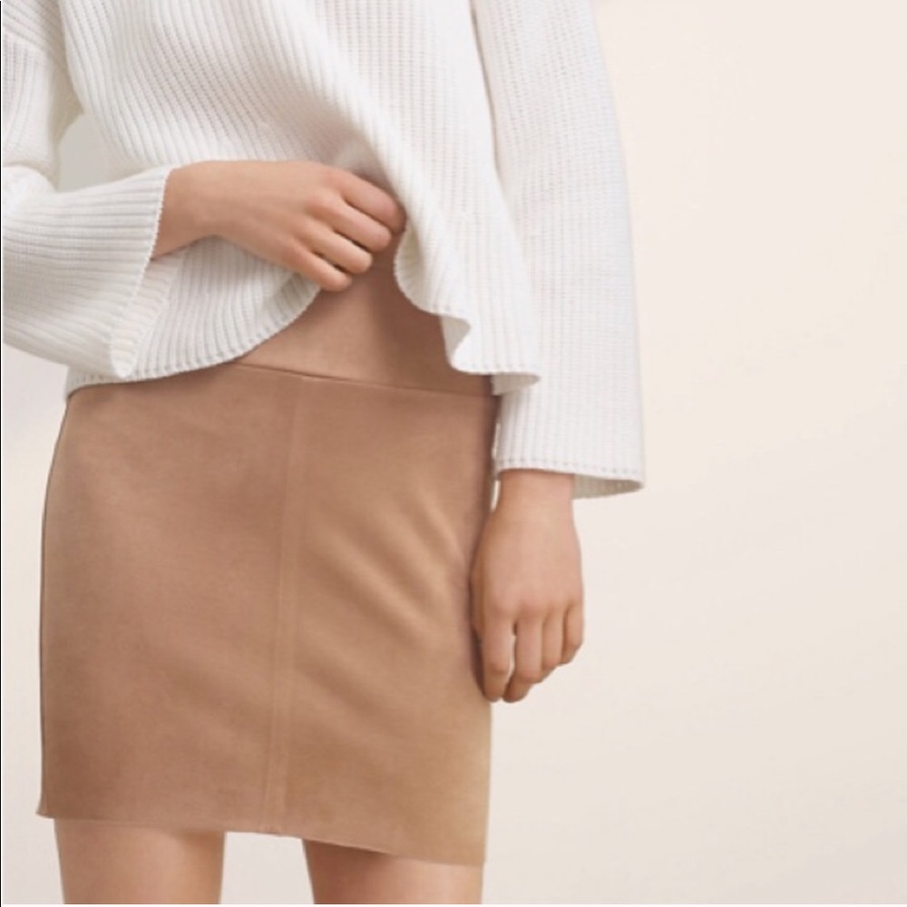 Aritzia Wilfred Free Vegan Suede Mini Skirt-Bidot
